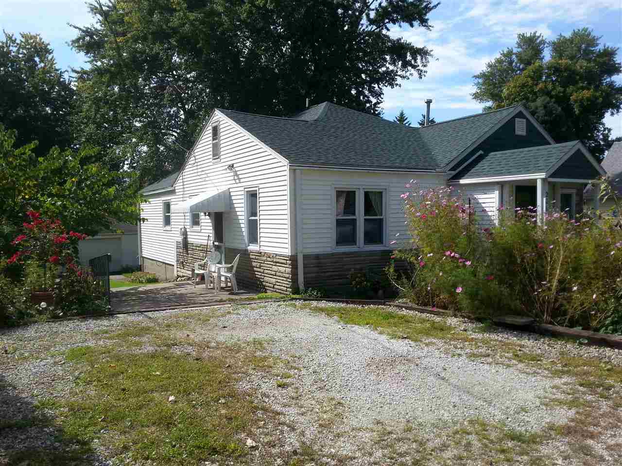 206 E Jackson St, Lakeville, IN 46536 photo 9