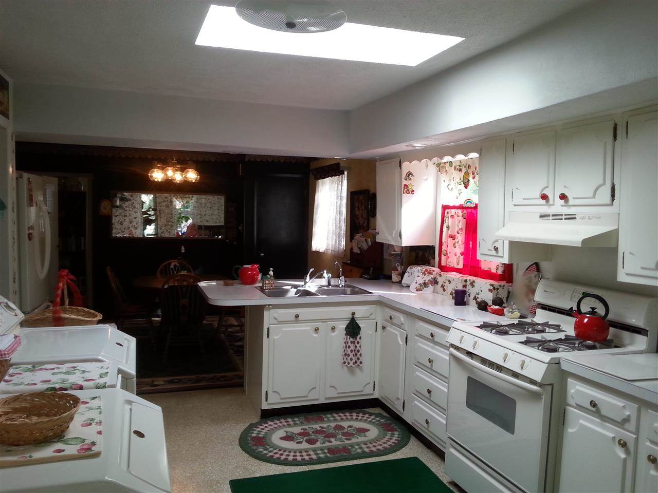 206 E Jackson St, Lakeville, IN 46536 photo 20
