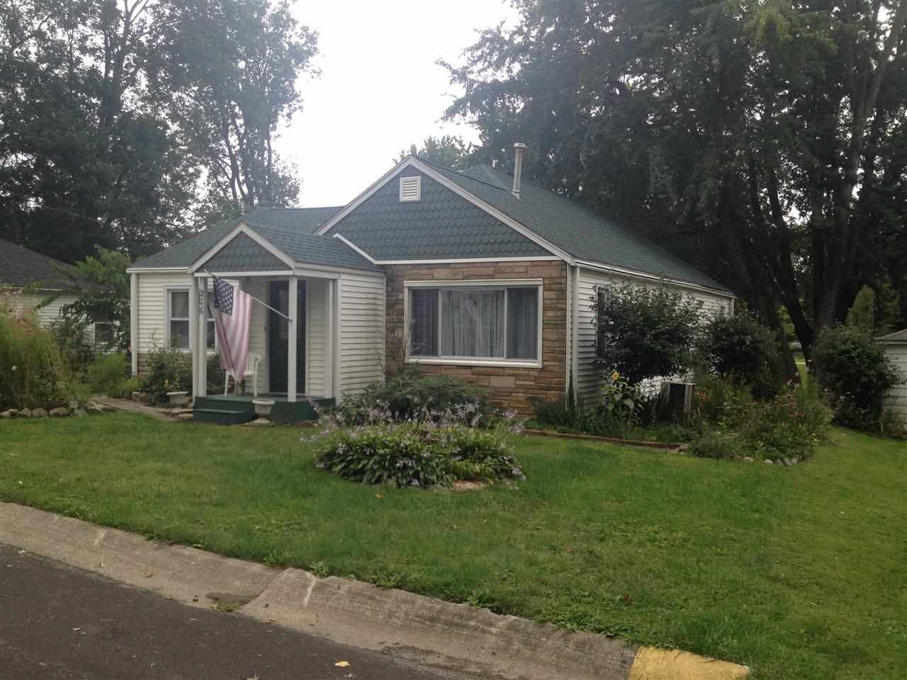 206 E Jackson St, Lakeville, IN 46536 photo 1