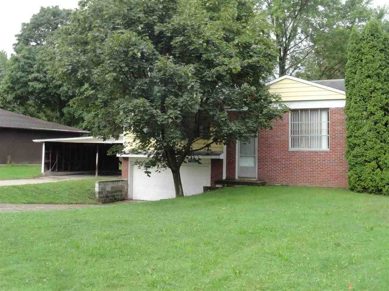 1101 Westwood Dr, Goshen, IN 46526 photo 1
