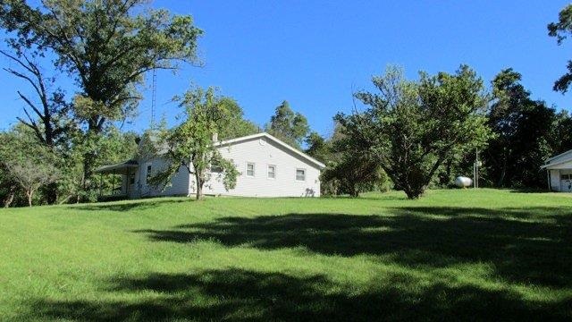 476 E County Road 375 S, Winslow, IN 47598 photo 5