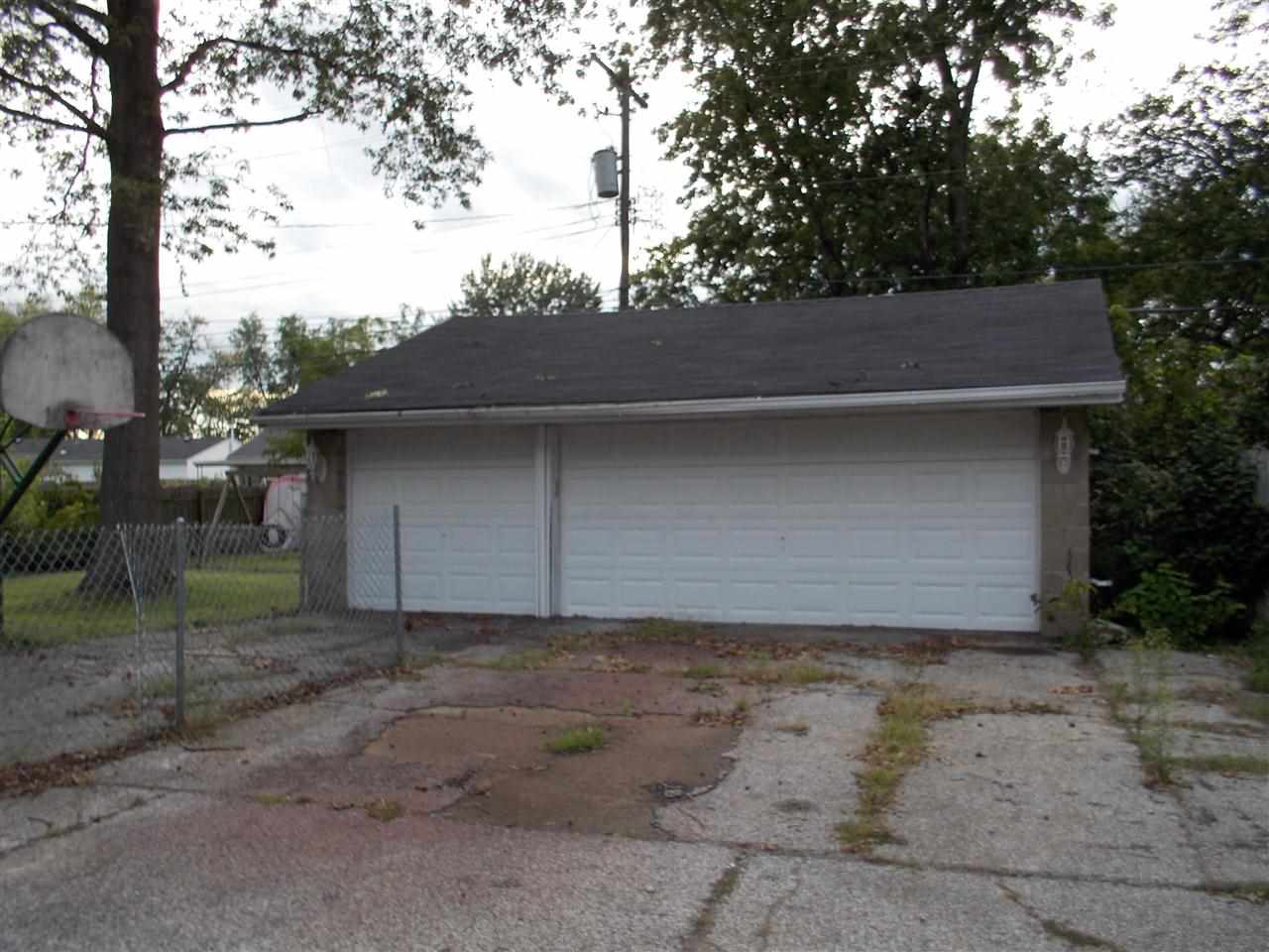 4118 Tremont Rd, Evansville, IN 47710 photo 2