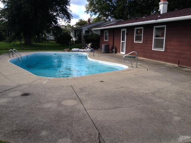 5616 Riviera Dr, Fort Wayne, IN 46825 photo 3