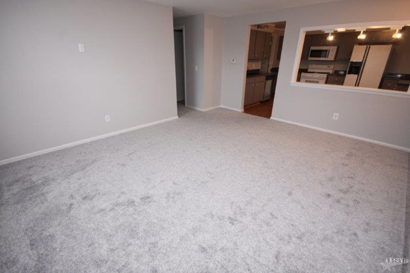 6710 Salge Dr, Fort Wayne, IN 46835 photo 2