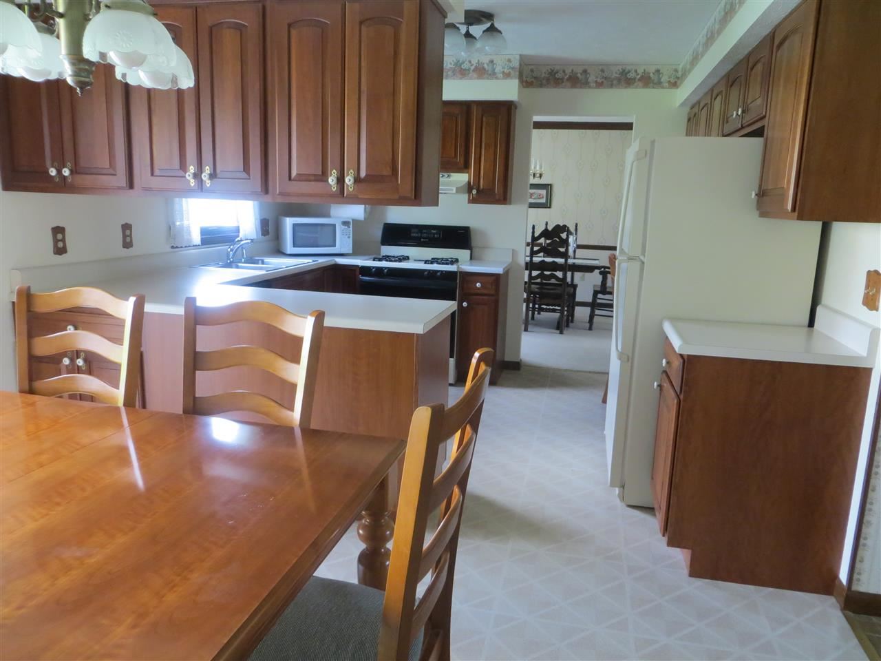21937 Sandybrook Dr, South Bend, IN 46628 photo 13