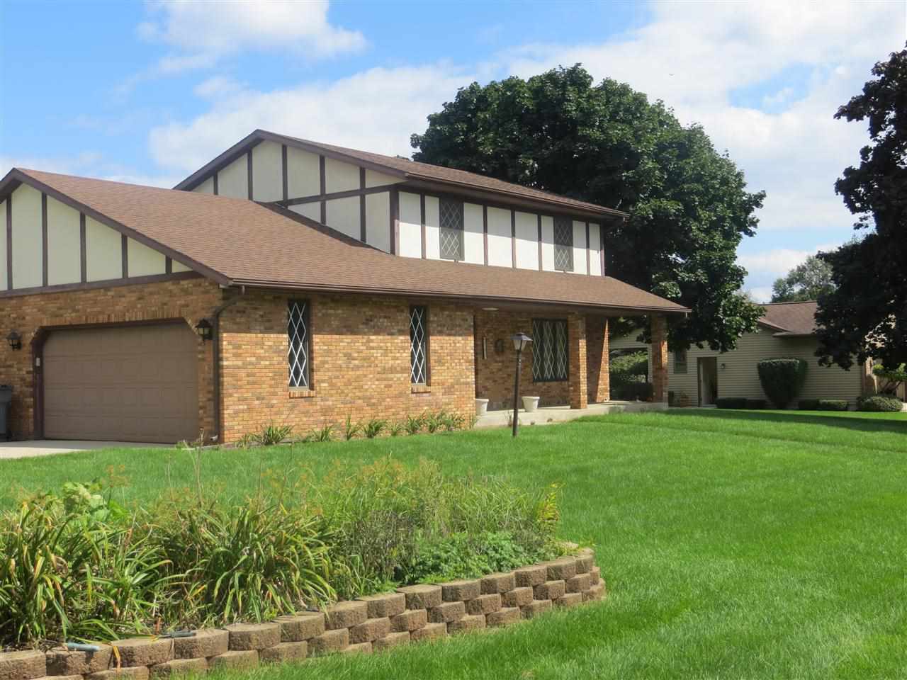 21937 Sandybrook Dr, South Bend, IN 46628 photo 2