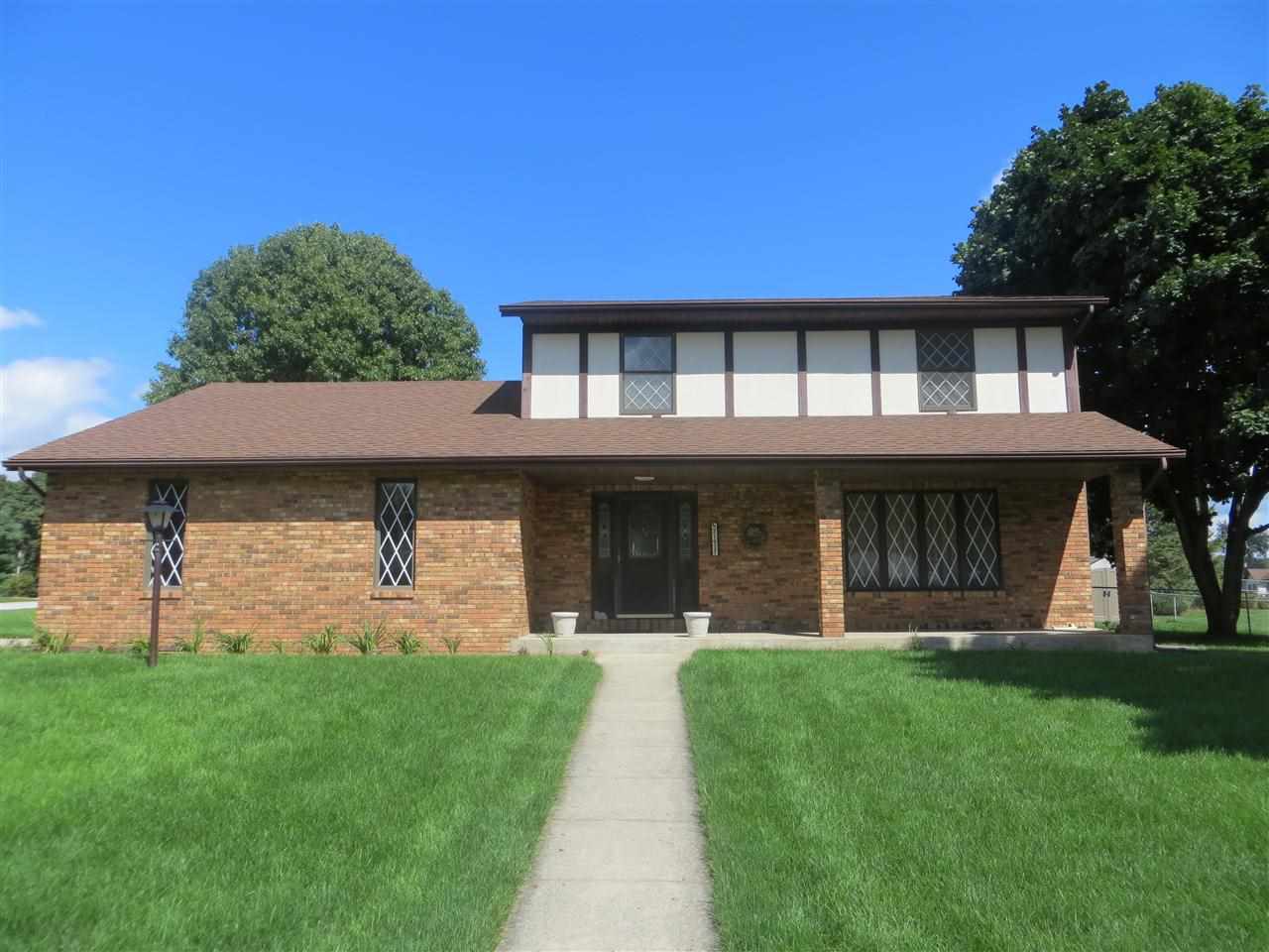21937 Sandybrook Dr, South Bend, IN 46628 photo 1