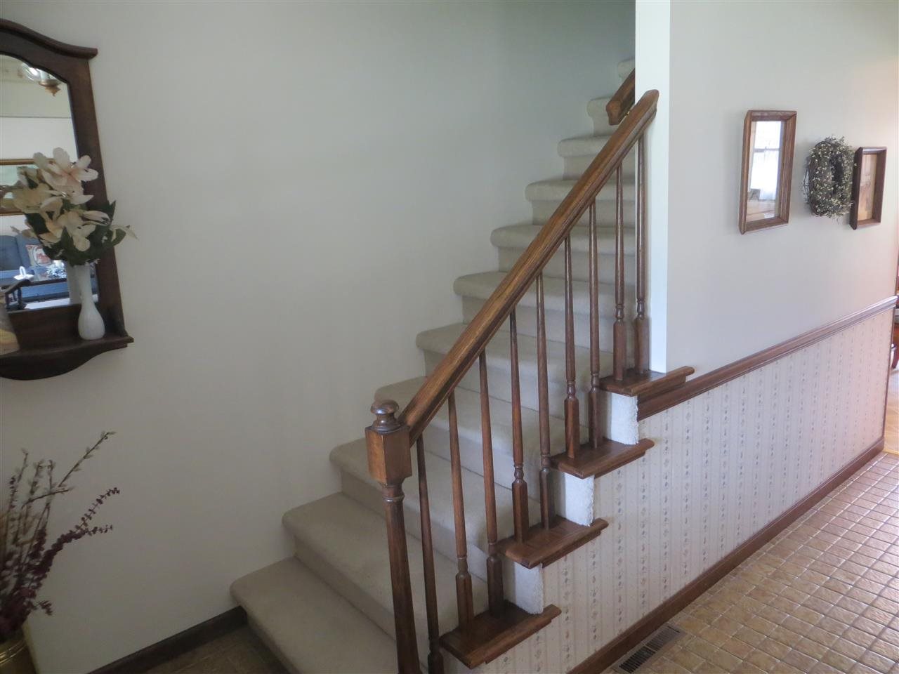 21937 Sandybrook Dr, South Bend, IN 46628 photo 16