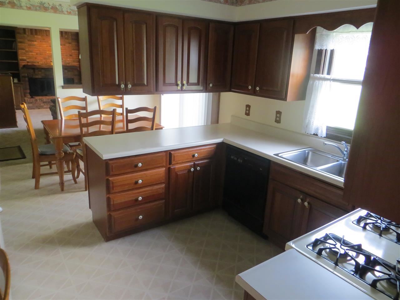 21937 Sandybrook Dr, South Bend, IN 46628 photo 10