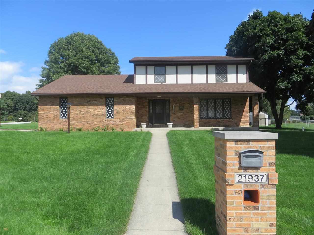 21937 Sandybrook Dr, South Bend, IN 46628 photo 5