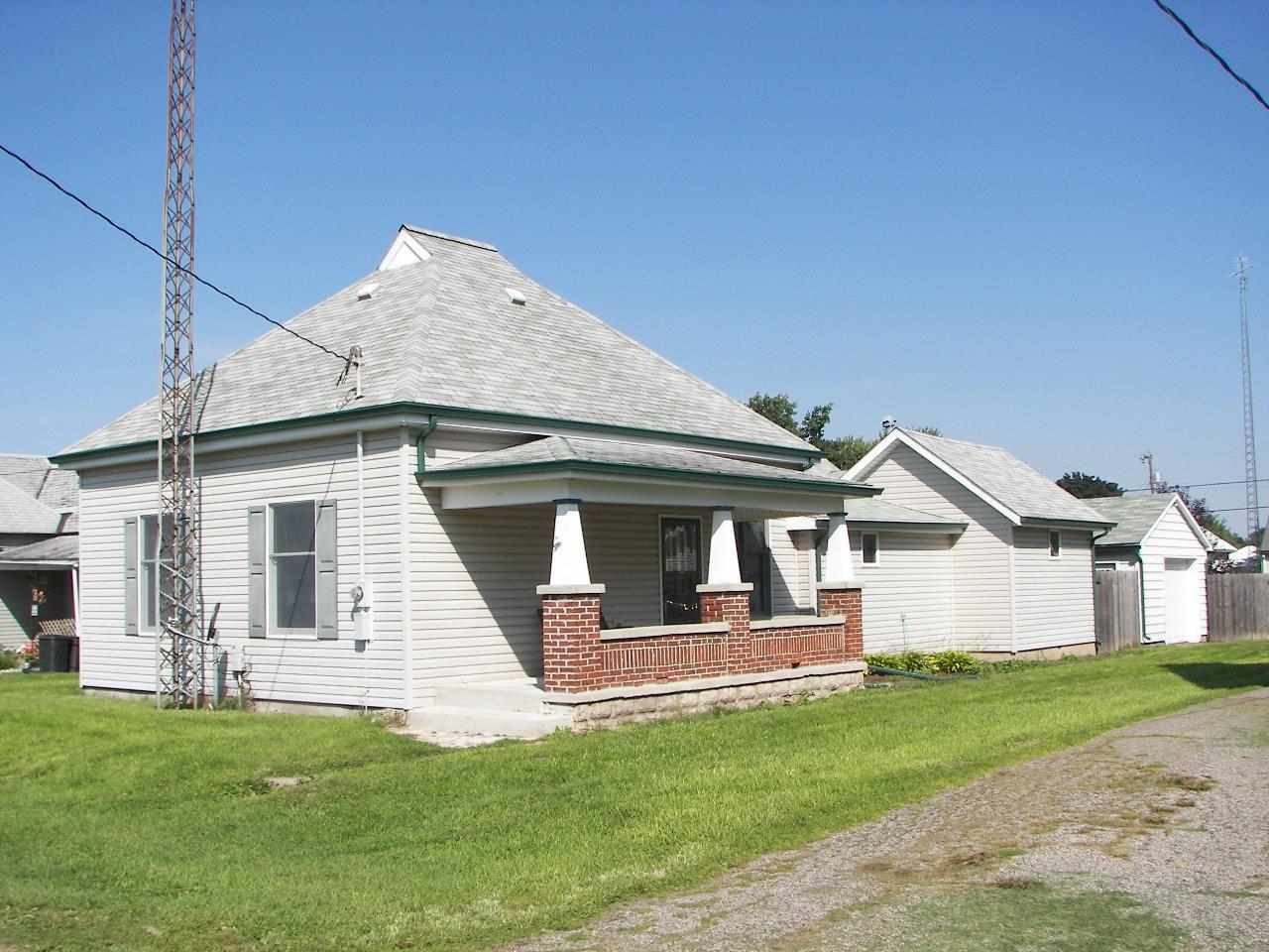 109 Pearl St, Royal Center, IN 46978 photo 1