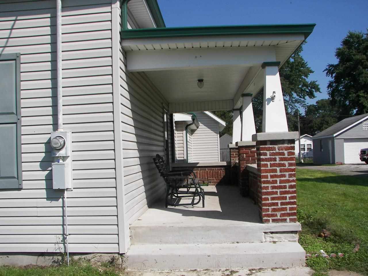 109 Pearl St, Royal Center, IN 46978 photo 3