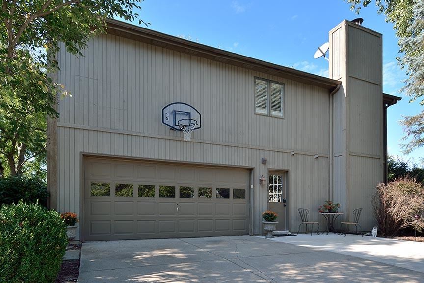 1760 Crabtree Ln, Elkhart, IN 46514 photo 3