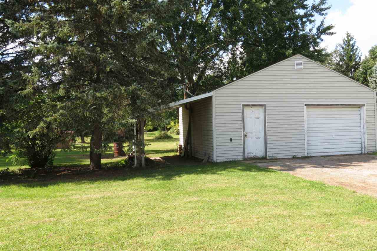 56881 Pine Rd, South Bend, IN 46619 photo 3