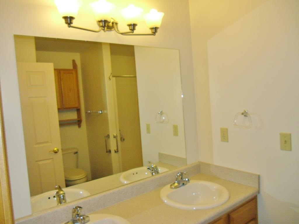 399 Haley Dr, Kendallville, IN 46755 photo 11