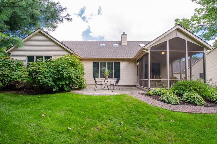 1221 Foxglove Ct, Mishawaka, IN 46545 photo 2