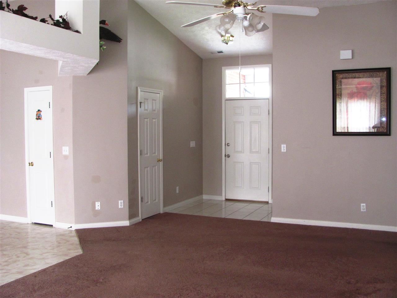 700 Oleander Ln, Evansville, IN 47712 photo 2