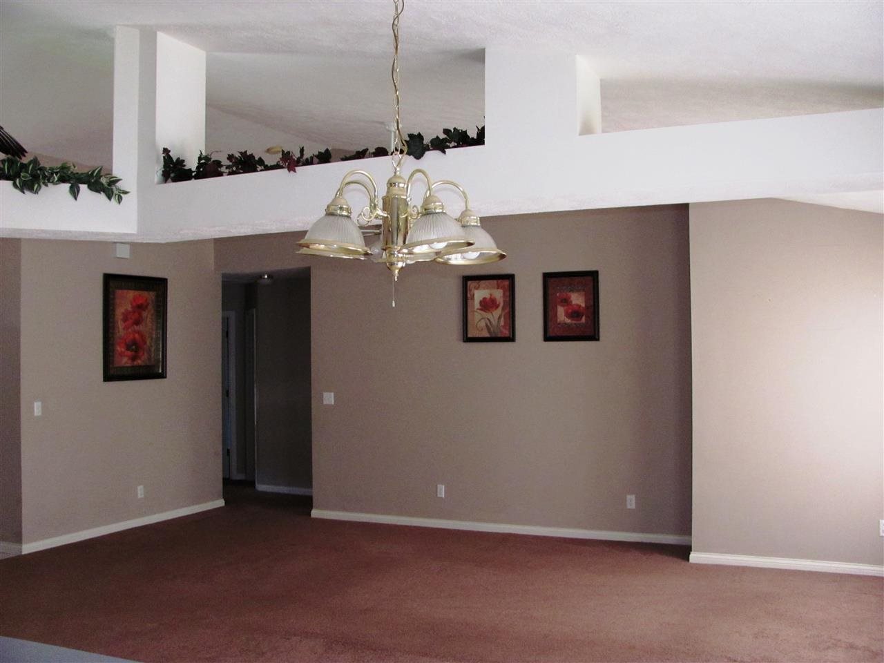 700 Oleander Ln, Evansville, IN 47712 photo 3