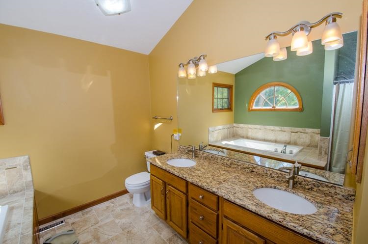 52439 Woodington Ct, Granger, IN 46530 photo 12