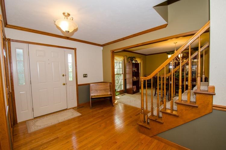52439 Woodington Ct, Granger, IN 46530 photo 2