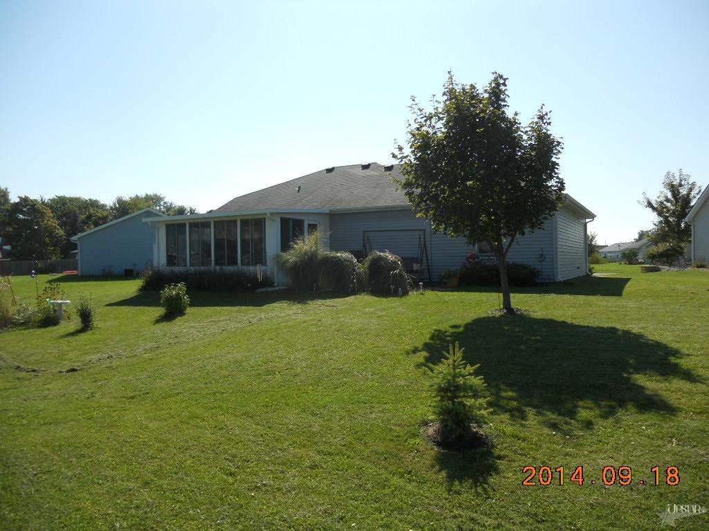 1520 Wheatfield Ct, Bluffton, IN 46714 photo 2