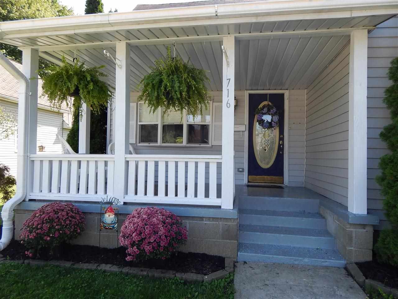 716 Lehigh St, Mitchell, IN 47446 photo 2