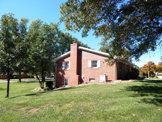 11225 Karendale Ct, Evansville, IN 47720 photo 8