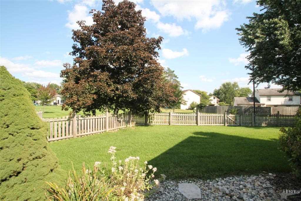 3717 Chancery Pl, Fort Wayne, IN 46804 photo 3
