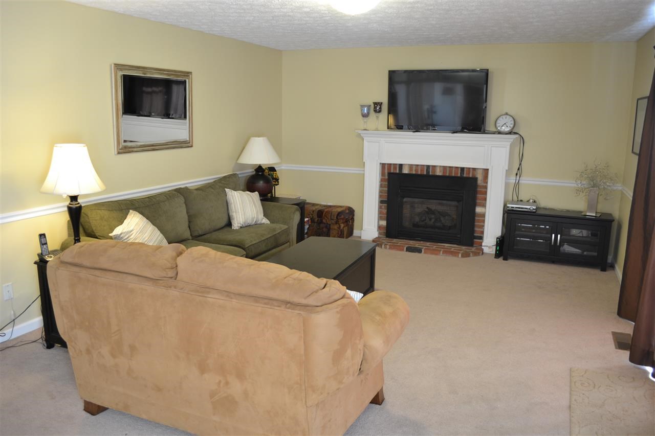 3812 S Christa Ct, Bloomington, IN 47401 photo 3