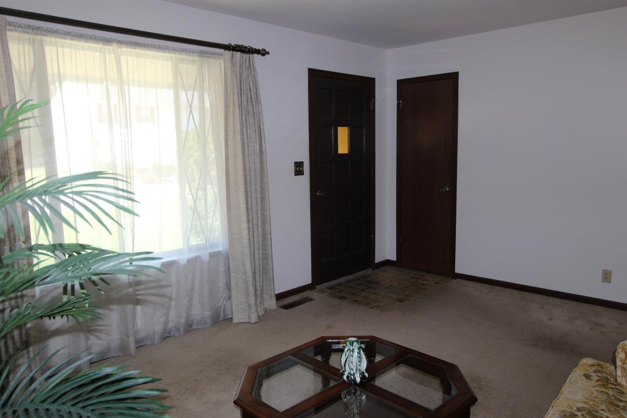 7511 Rock Creek Ln, Evansville, IN 47711 photo 3
