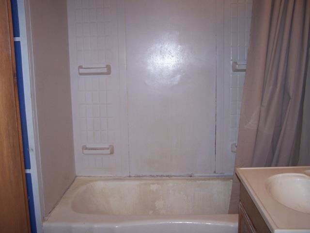 719 Union St, Lagrange, IN 46761 photo 5