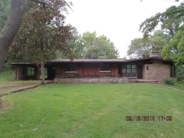 9904 Hillview Dr, Evansville, IN 47720 photo 1