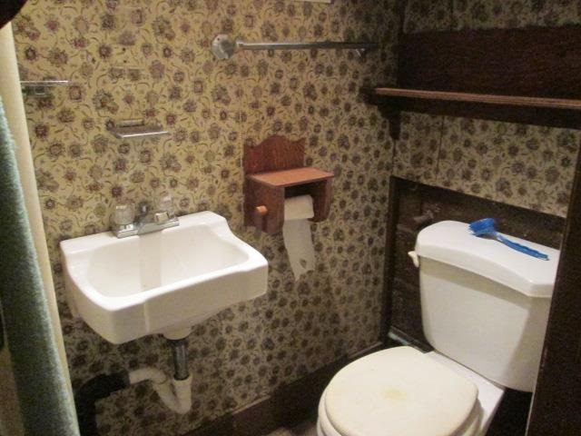 204 S Cottage Ave, Goshen, IN 46528 photo 29