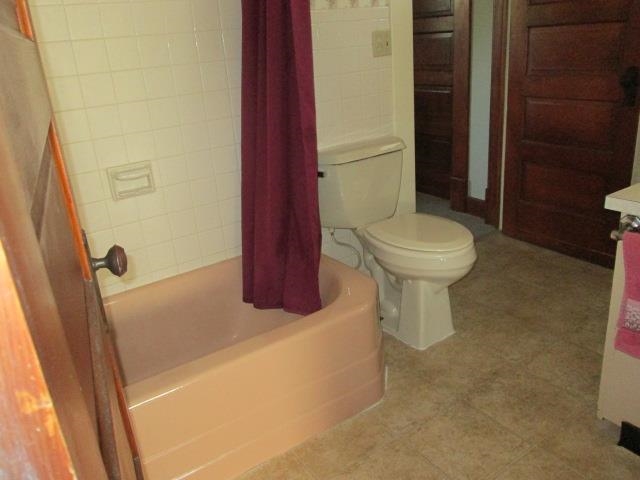 204 S Cottage Ave, Goshen, IN 46528 photo 14