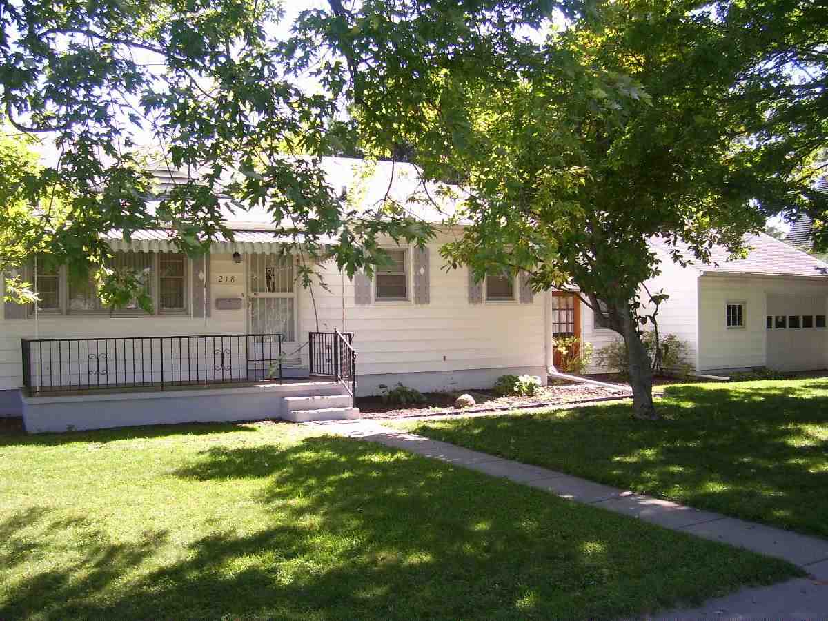 218 Highland St, Logansport, IN 46947 photo 1