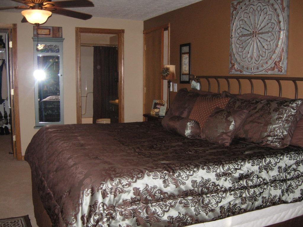 427 Country Est, Mitchell, IN 47446 photo 16