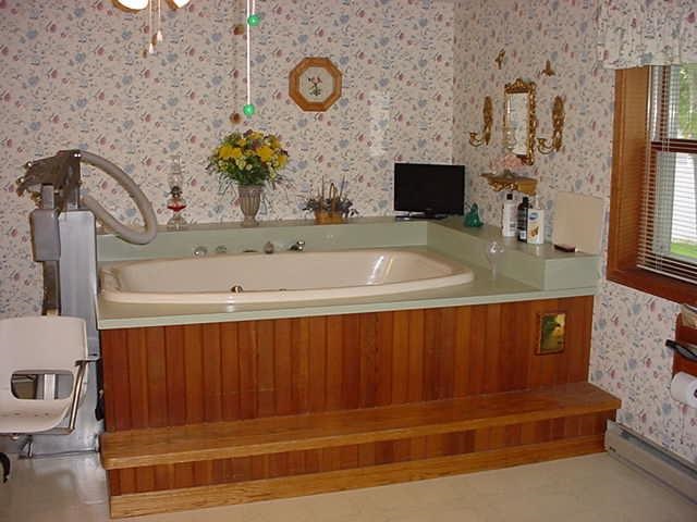 308 E Harrison St, Wakarusa, IN 46573 photo 22