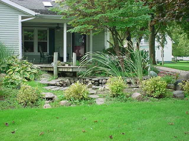 308 E Harrison St, Wakarusa, IN 46573 photo 9