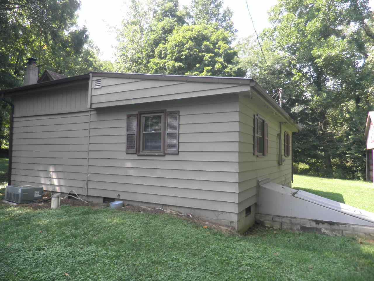 559 Clark Rd, Spencer, IN 47460 photo 5