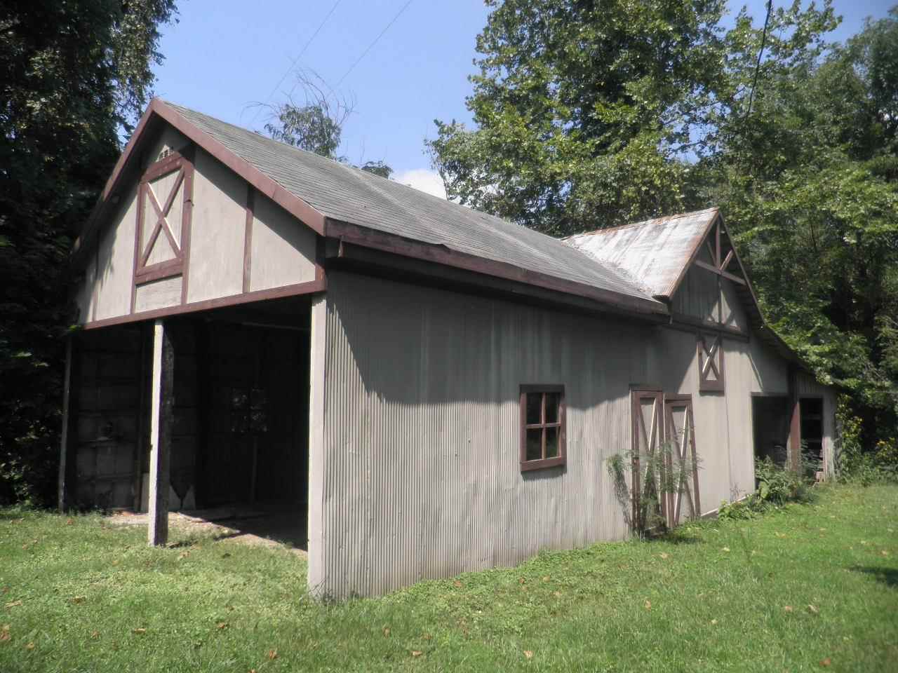 559 Clark Rd, Spencer, IN 47460 photo 3