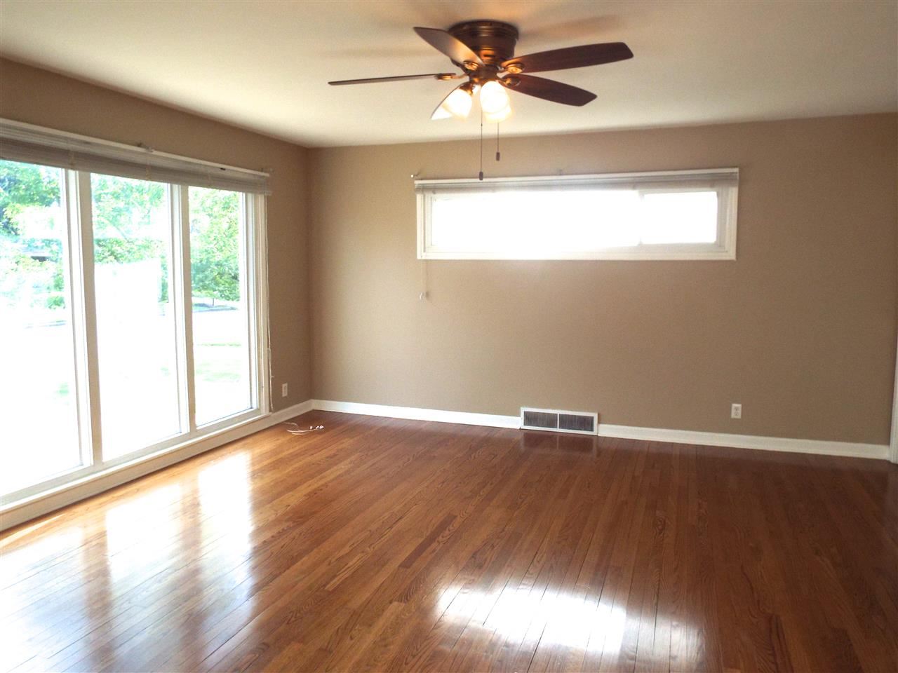 3014 Blossom Ln, Evansville, IN 47711 photo 2