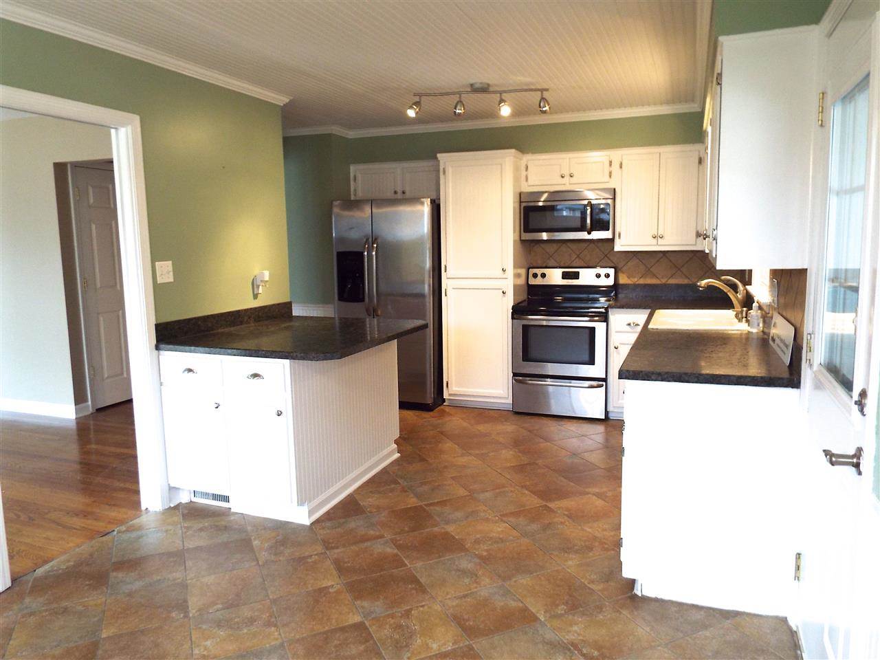 3014 Blossom Ln, Evansville, IN 47711 photo 4