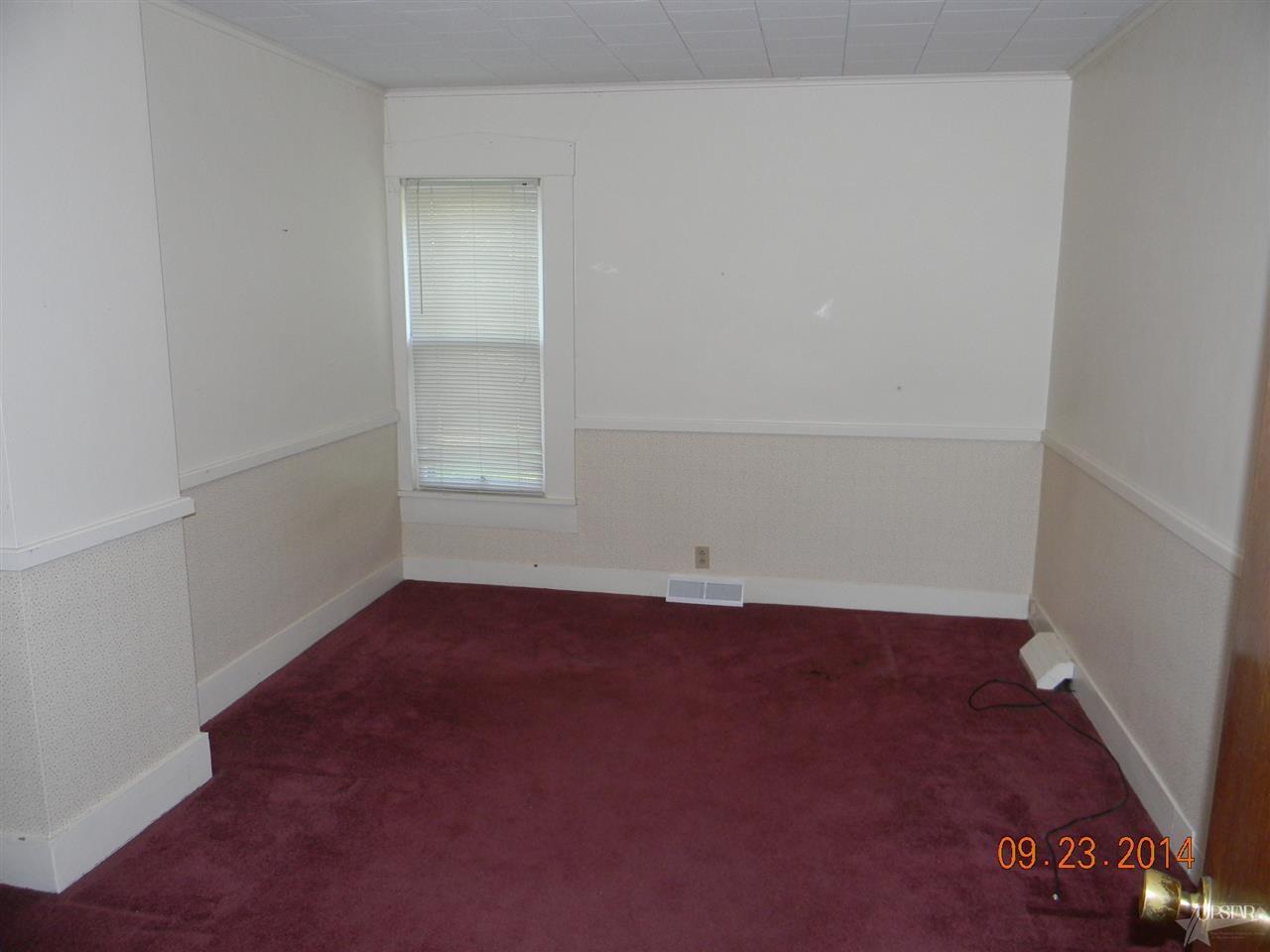 401 Mercer St, Ligonier, IN 46767 photo 4