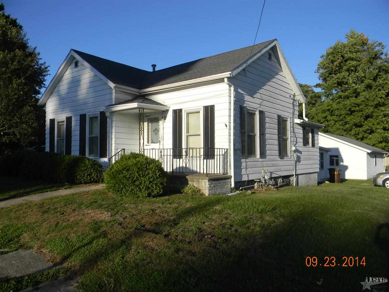 401 Mercer St, Ligonier, IN 46767 photo 1