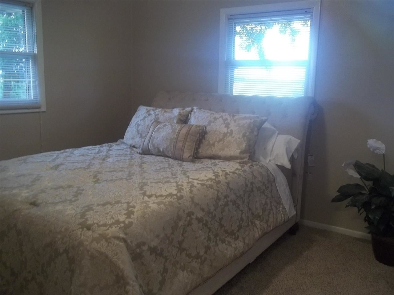 52522 Rosewood, New Carlisle, IN 46552 photo 12