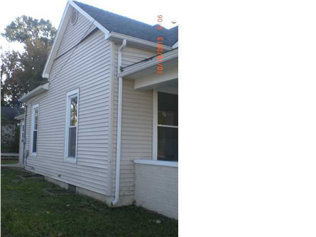 402 S Third St, Boonville, IN 47601 photo 12