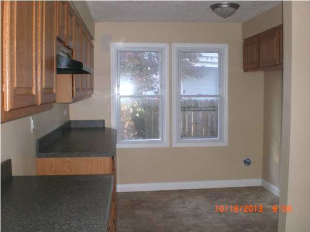 402 S Third St, Boonville, IN 47601 photo 6