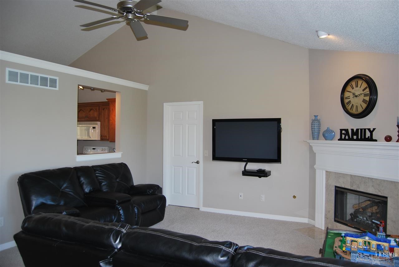 15212 S Harbourside Dr, Fort Wayne, IN 46814 photo 4