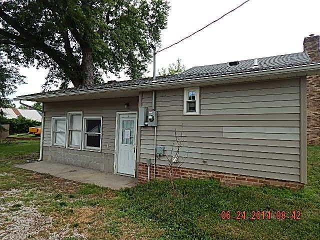 604 N Fourth St, Boonville, IN 47601 photo 1