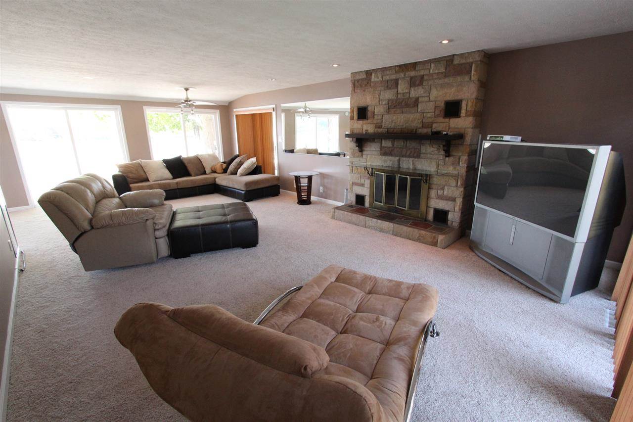 11933 W Pirates Roost Rd, Monticello, IN 47960 photo 5